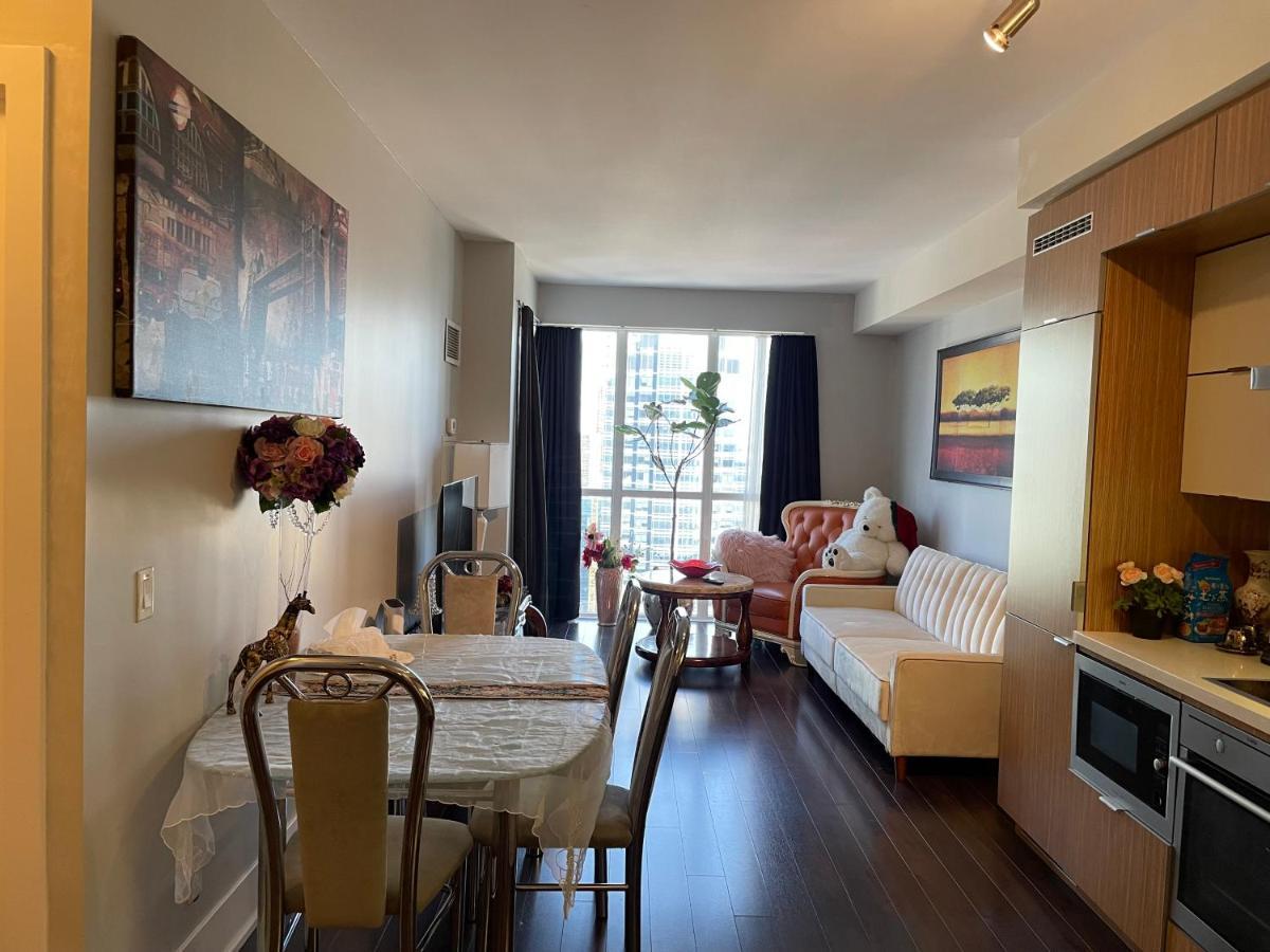 Luxury Condo With Cn Tower View Торонто Екстериор снимка