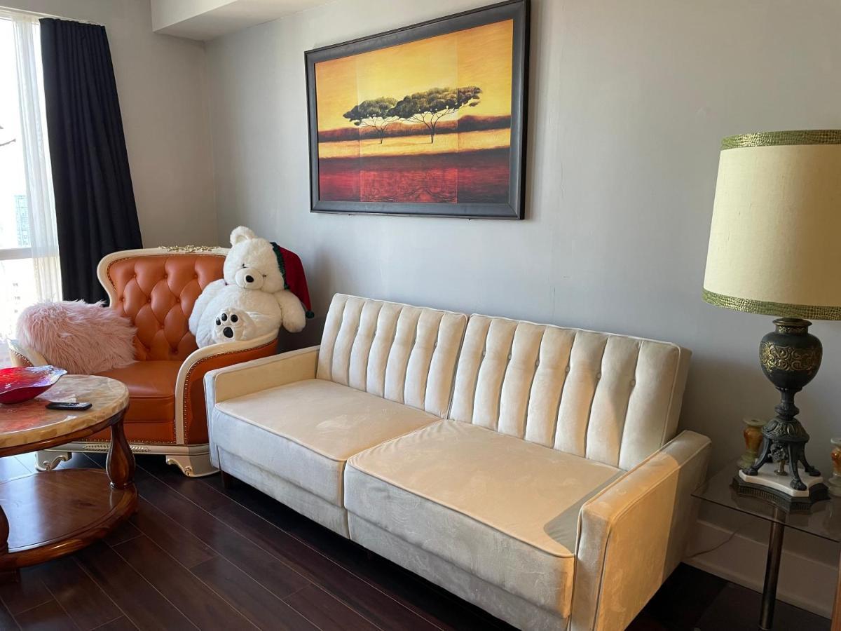 Luxury Condo With Cn Tower View Торонто Екстериор снимка